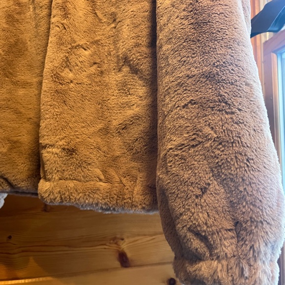 NINE WEST Faux Fur Zip Up Hoodie😍 - Picture 7 of 16
